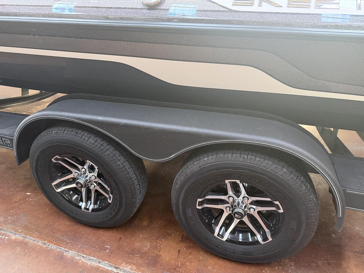 Used 2025 Skeeter ZX200