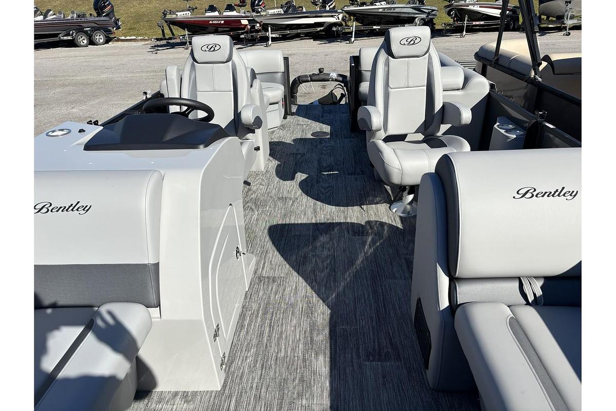 2026 Bentley Pontoons Legacy 223 Navigator
