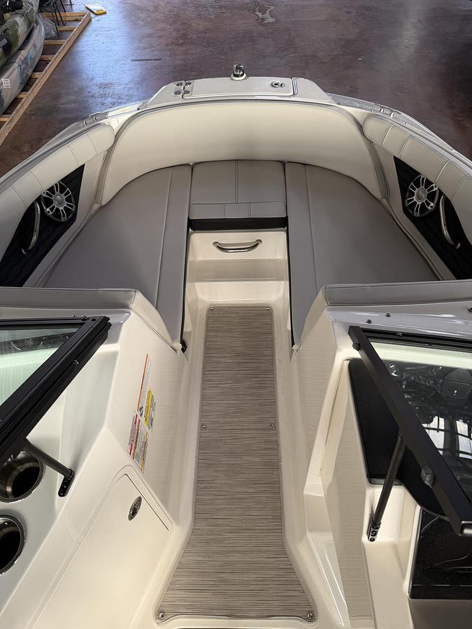 Used 2024 SeaRay SeaRay SPX210