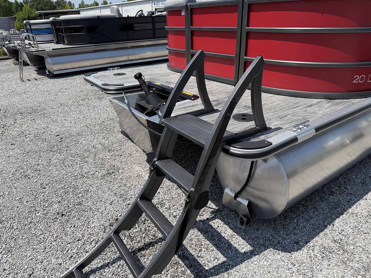 2027 Bentley Pontoons Legacy 200 Navigator