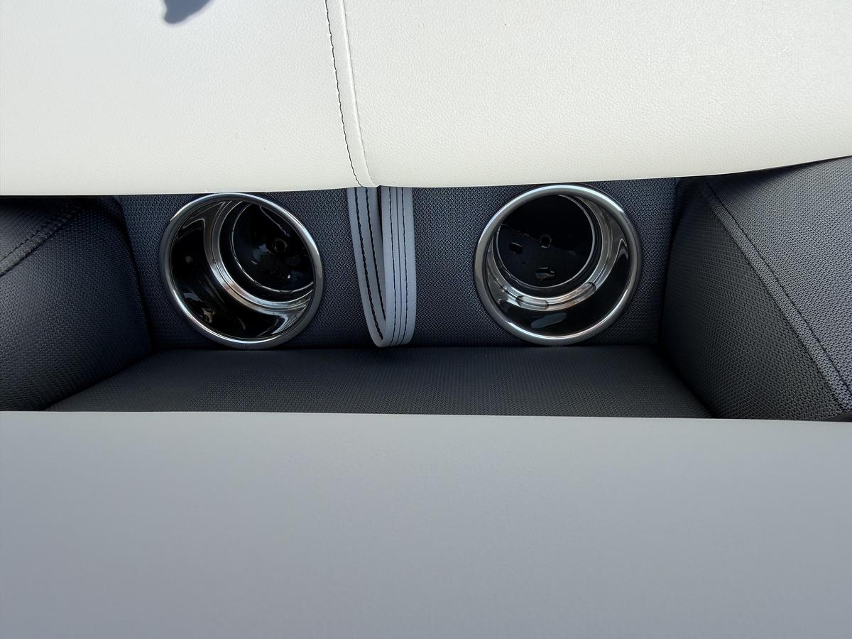 2027 Bentley Pontoons Legacy 200 Navigator
