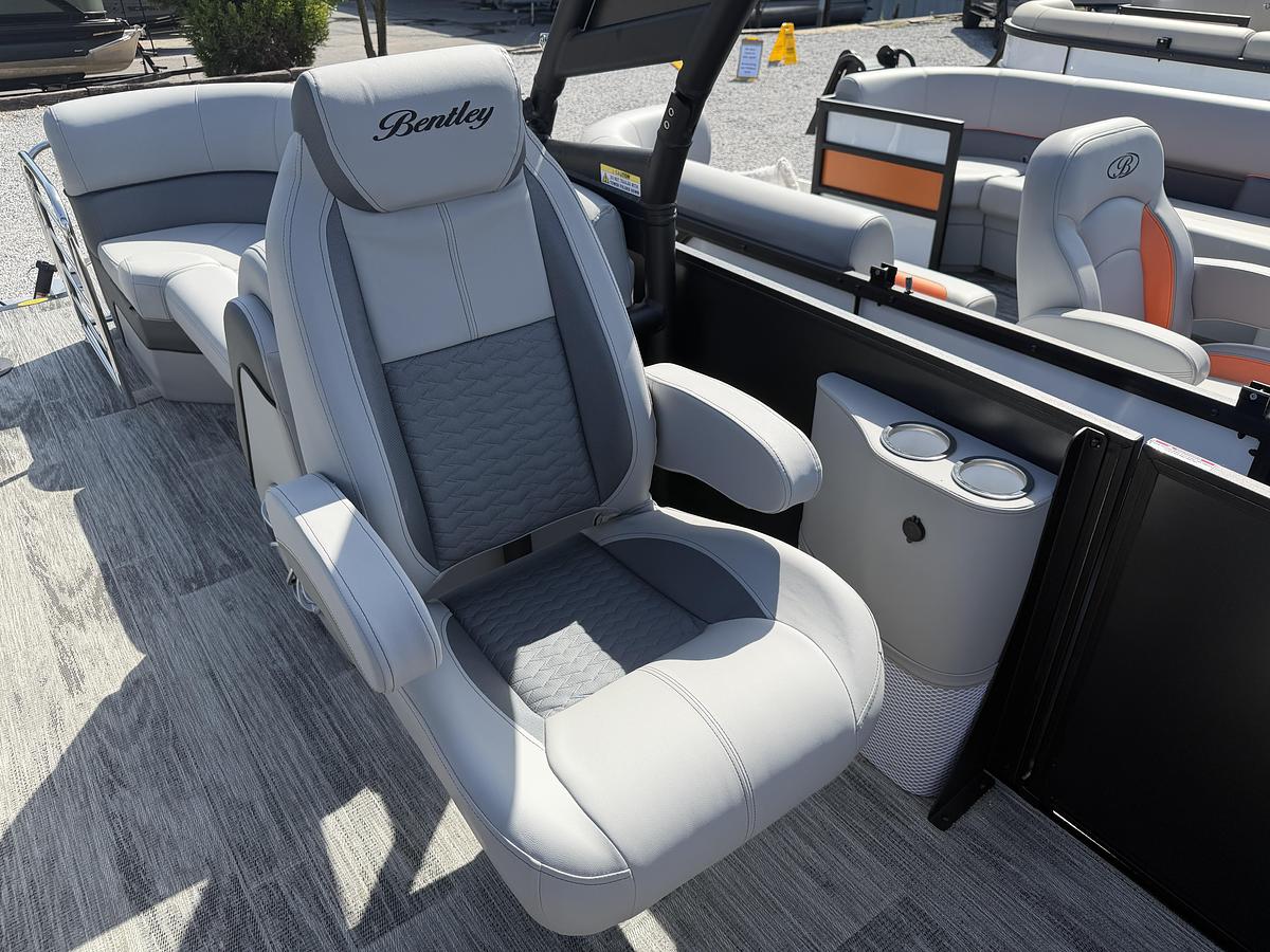 2026 Bentley Pontoons Elite 223 Admiral