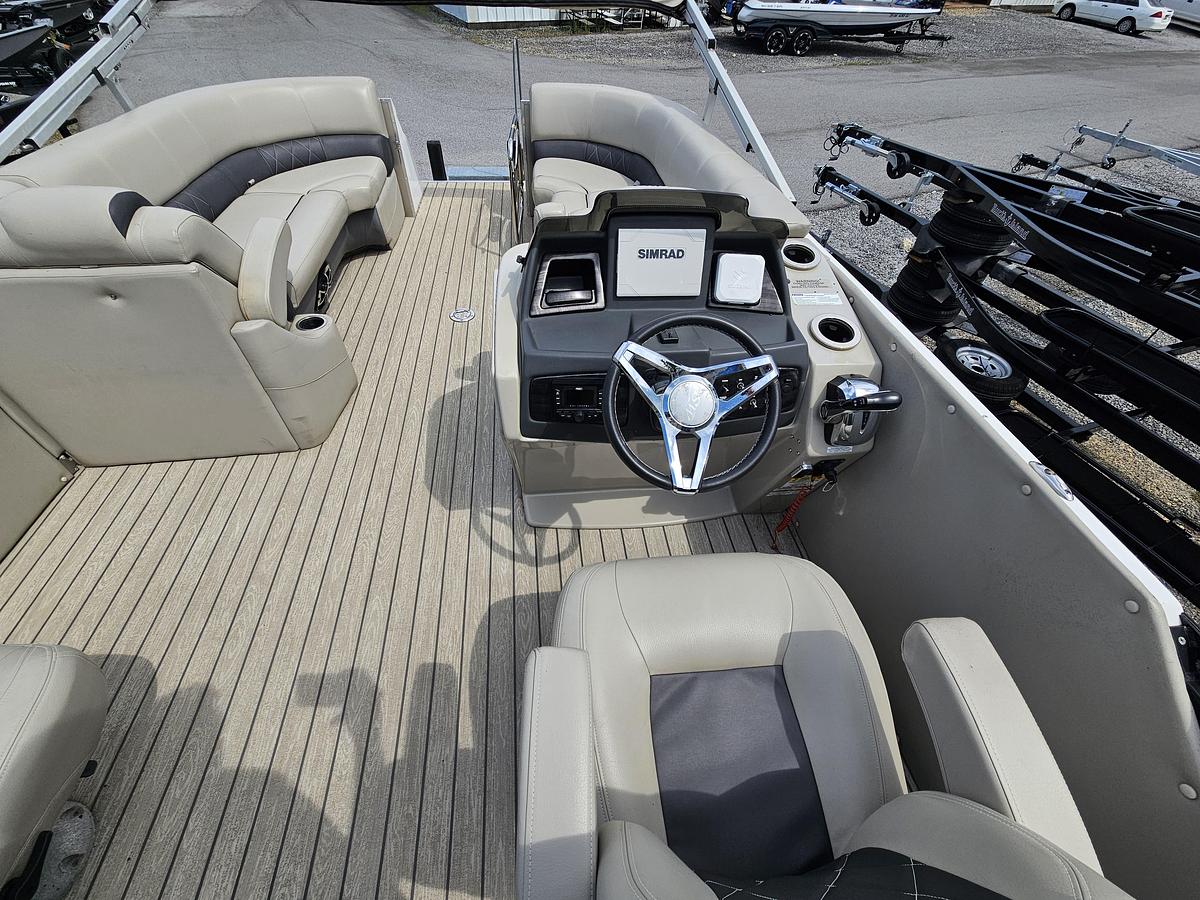 Used 2021 Silver Wave 2410 JS