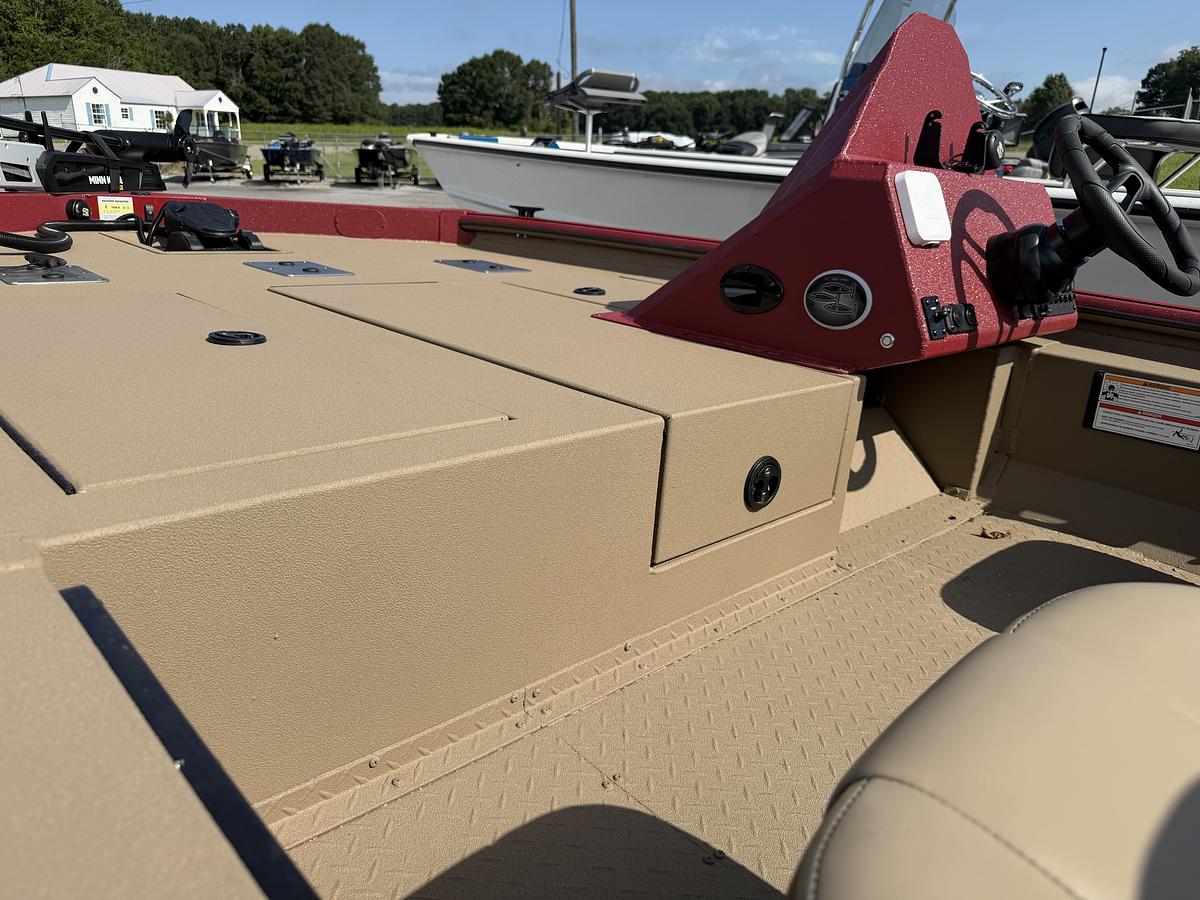 2027 SeaArk Flex 19