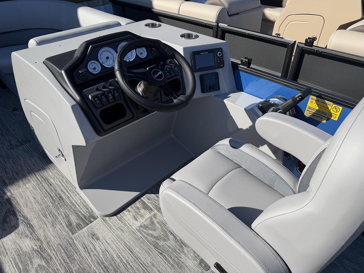 2026 Bentley Pontoons Legacy 200 Cruise