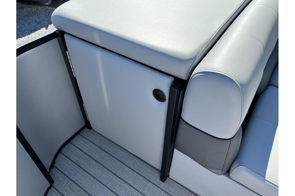 2026 Bentley Pontoons Legacy 200 Cruise