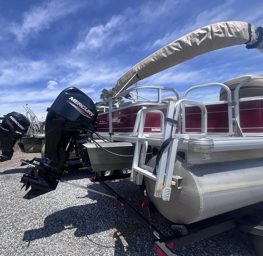 Used 2021 SunTracker Bass Buggy 18