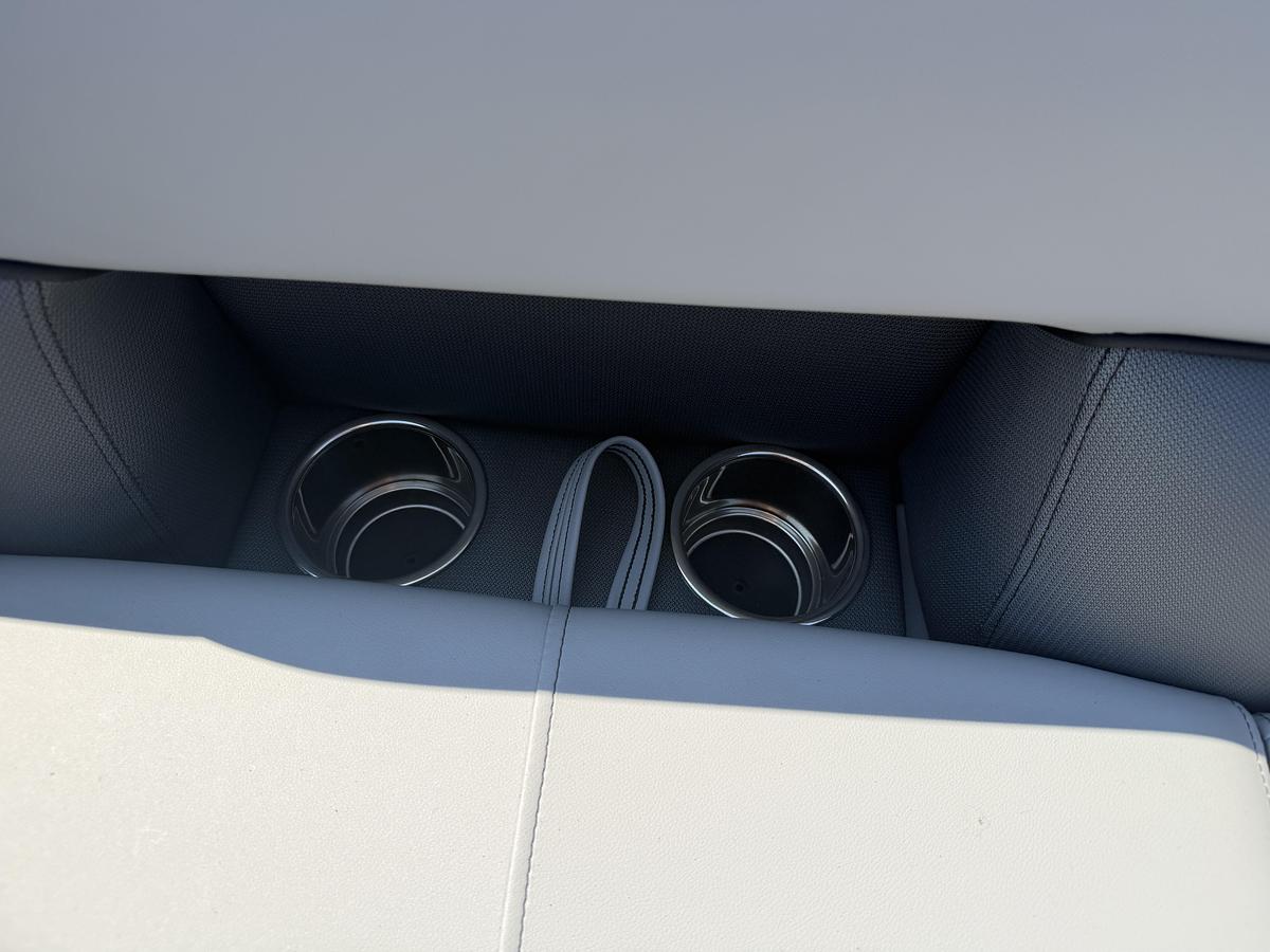2027 Bentley Pontoons Bolt 223