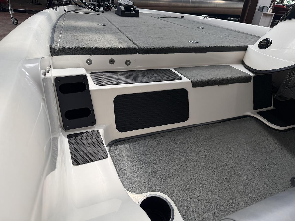 Used 2005 Stratos 294 PRO XL