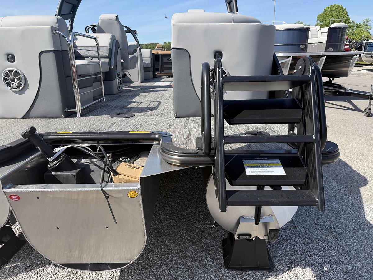 2026 Bentley Pontoons Elite 223 Admiral