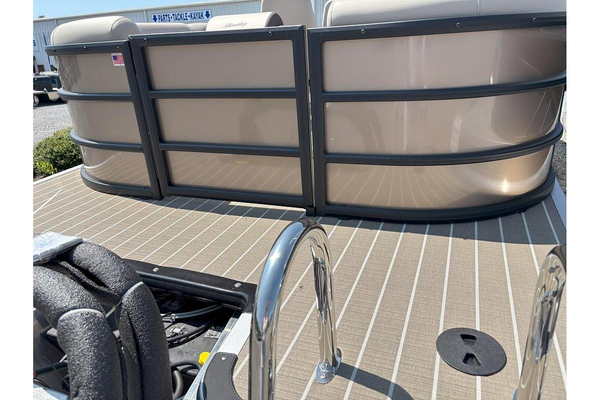2026 Bentley Pontoons Fish 200 CW