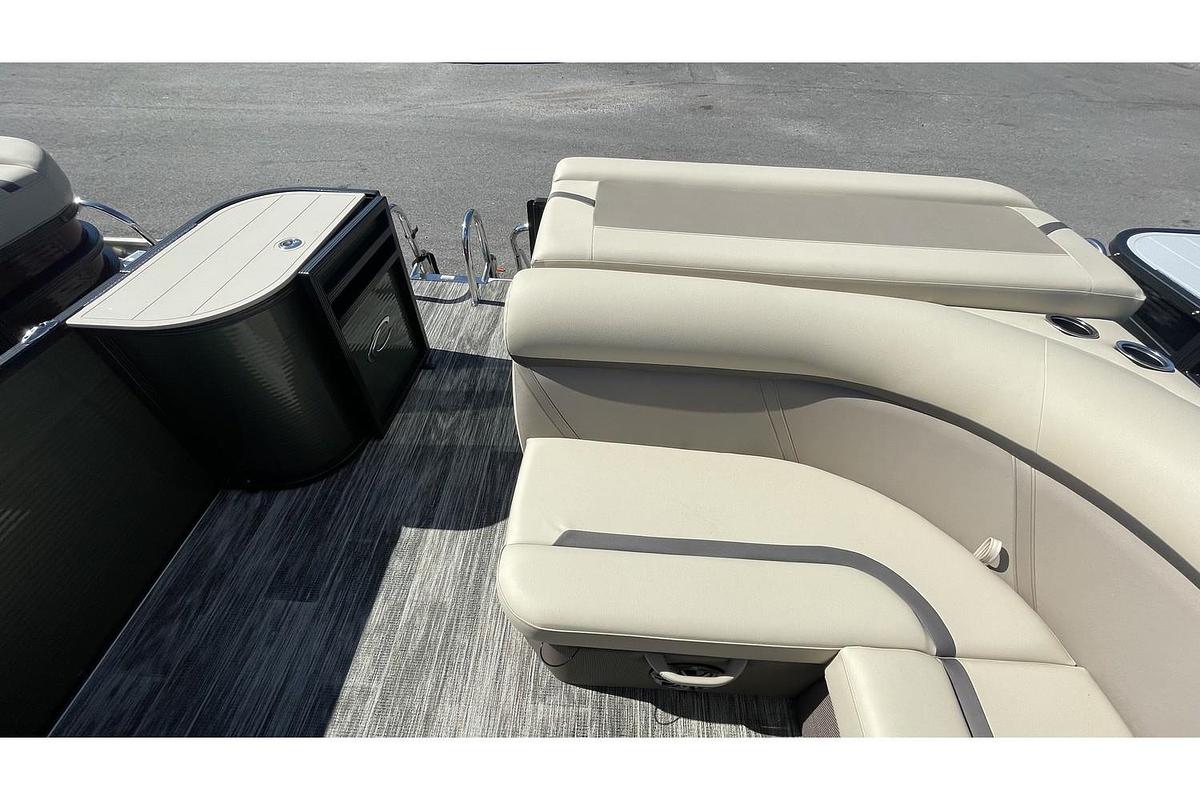 2024 Crest Pontoons Classic LX 200L
