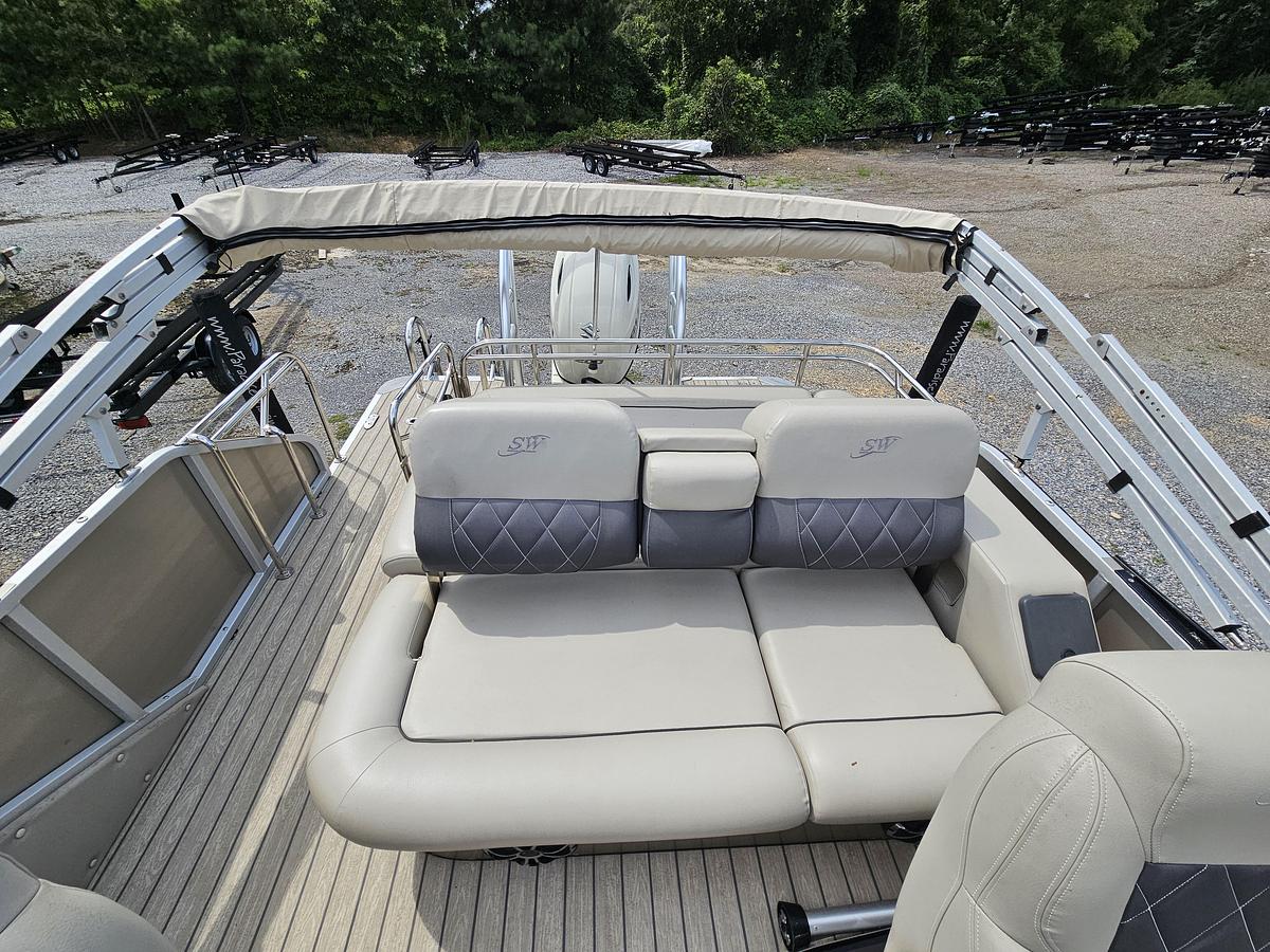 Used 2021 Silver Wave 2410 JS