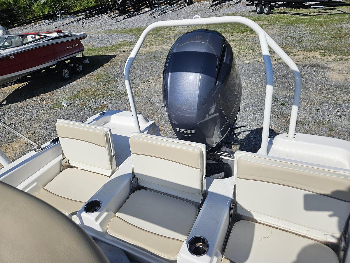 Used 2022 Nautic Star 211 Hybrid
