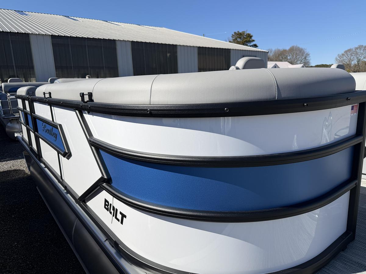 2026 Bentley Pontoons Bentley Bolt 200