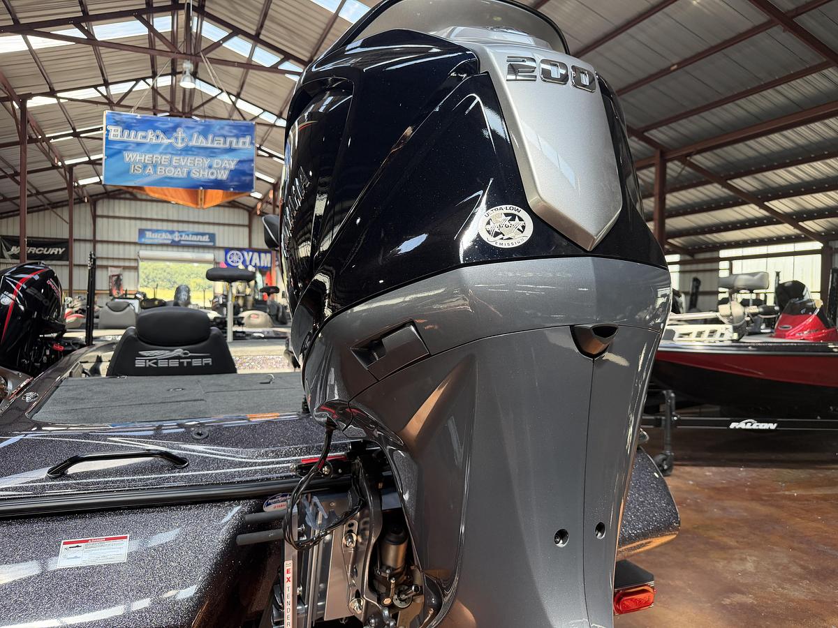 2027 Skeeter ZX200