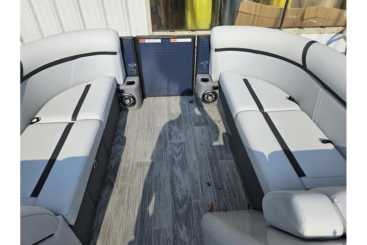 2024 Crest Pontoons Classic LX 220 SLC CPT