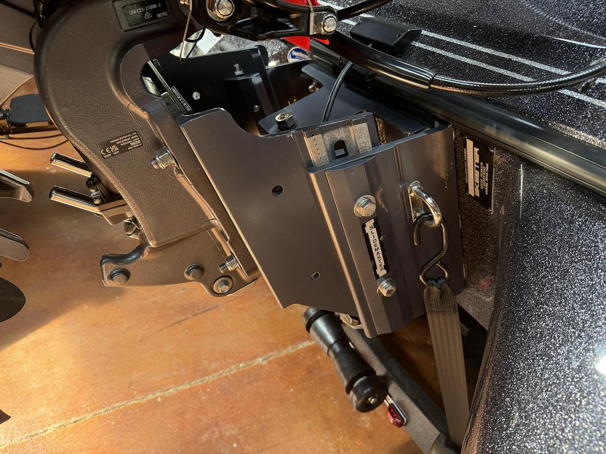 2027 Skeeter ZX200