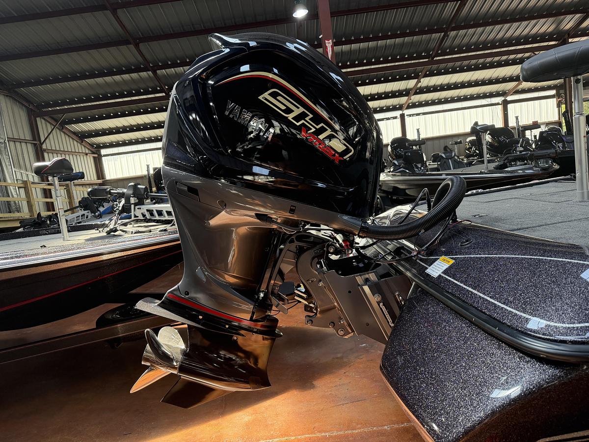 2027 Skeeter ZX200