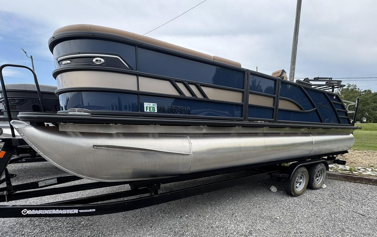 Used 2026 Bentley Pontoons Elite 223 Swingback DC