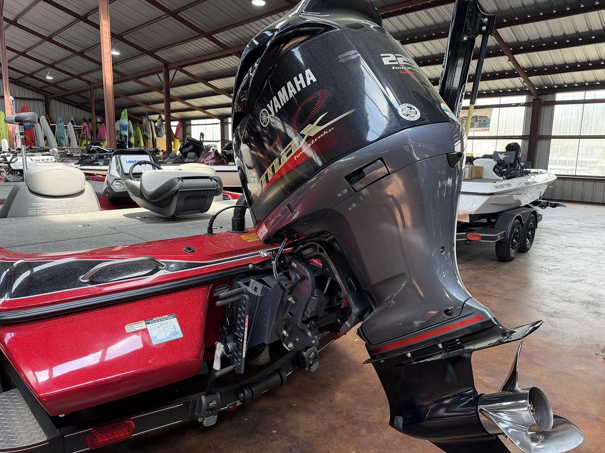 Used 2016 Skeeter ZX225