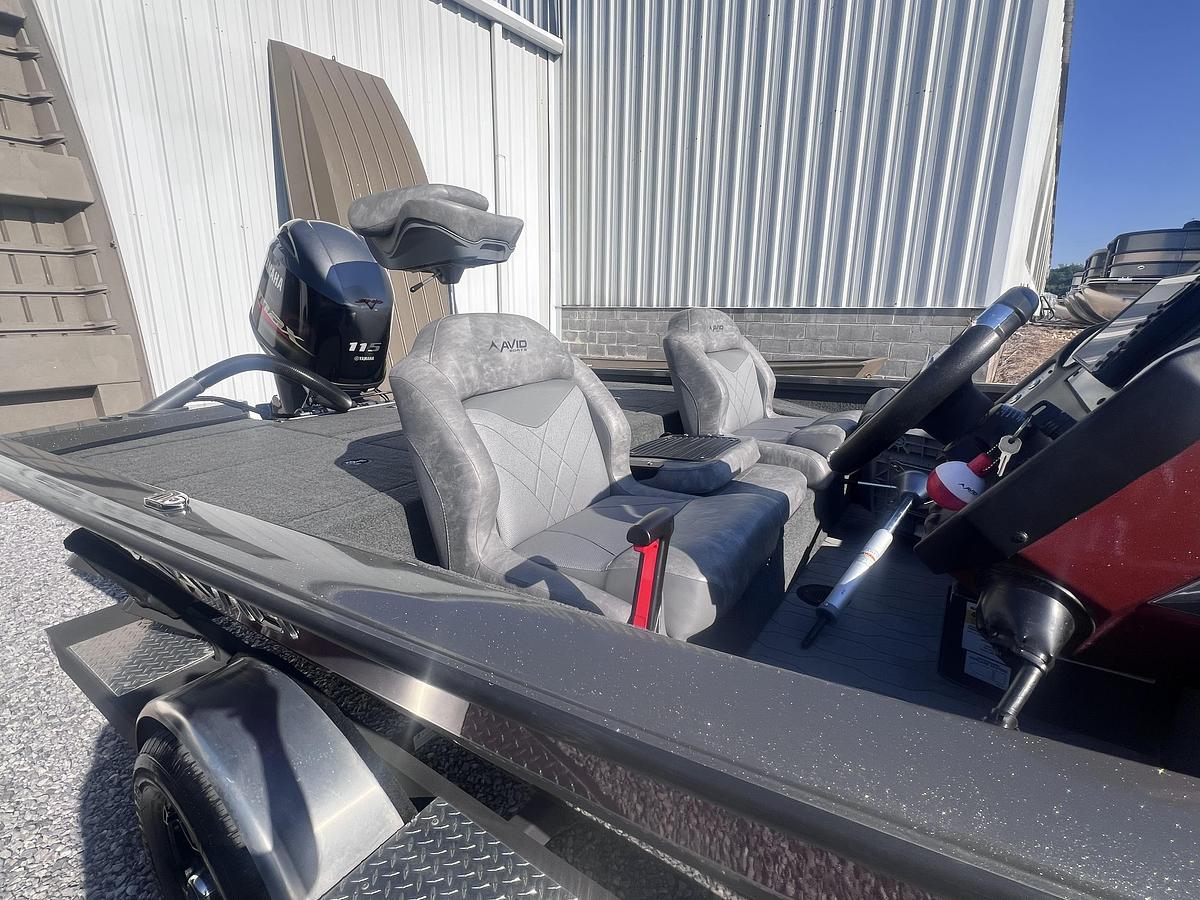 Used 2023 Avid Boats 18XB