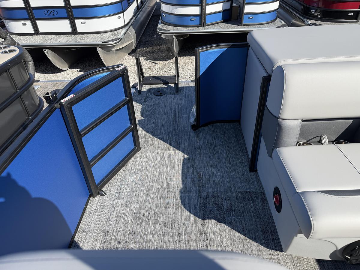 2026 Bentley Pontoons Legacy 200 Cruise