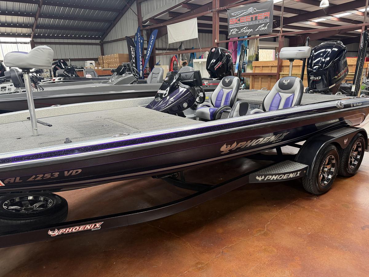 Used 2019 Phoenix 921