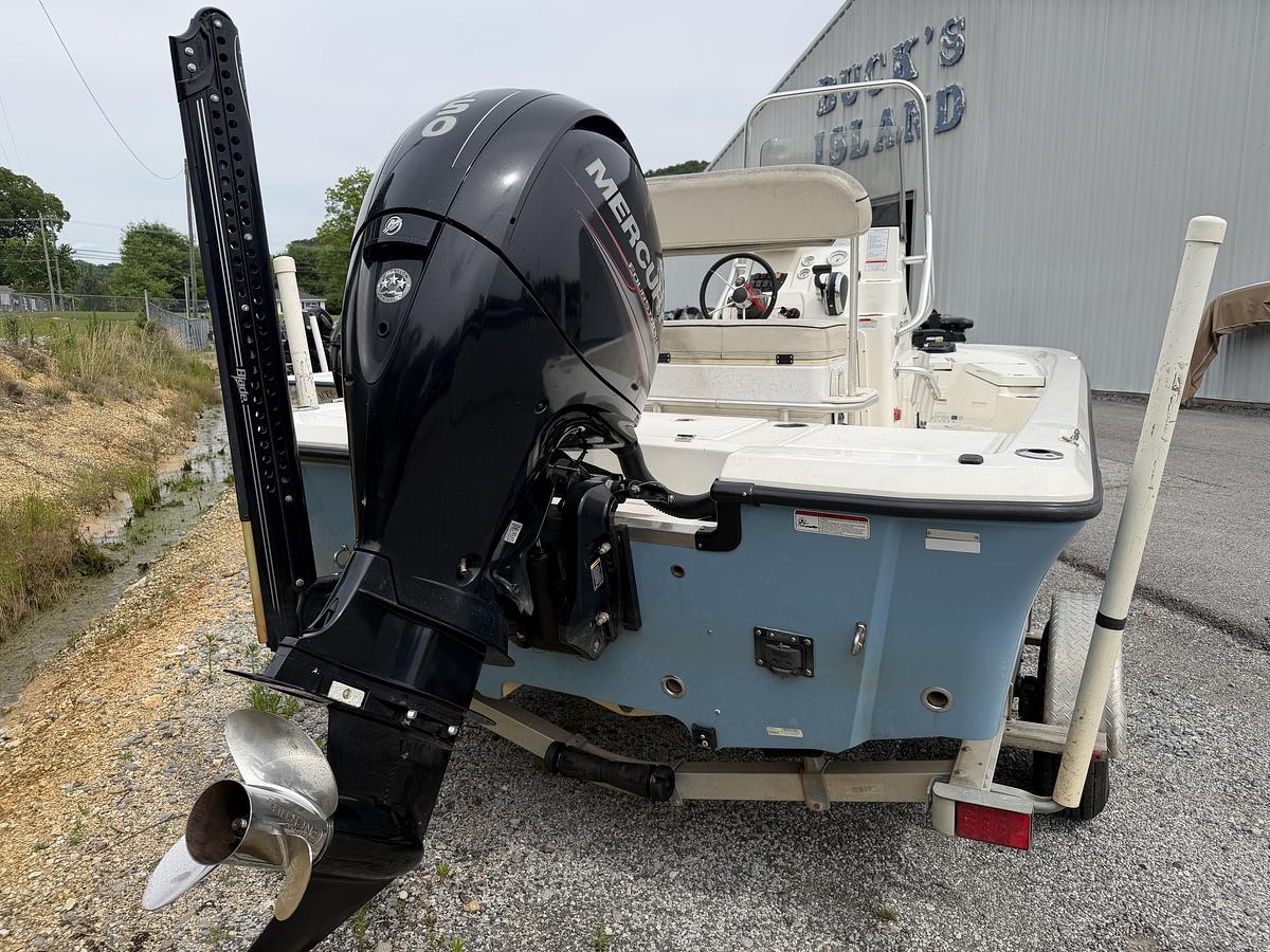 Used 2017 Mako  Skiff 19 CPX