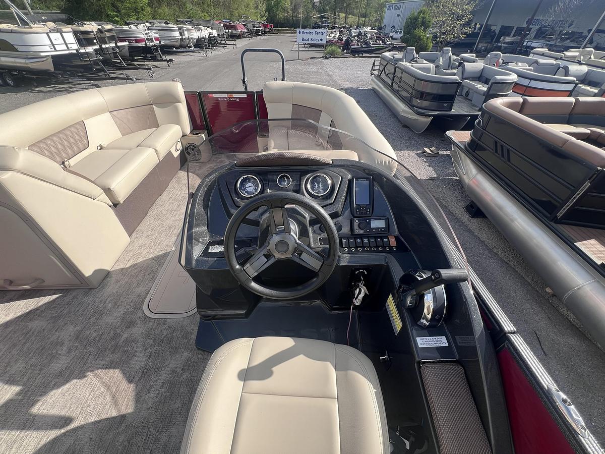 Used 2021 Crest Pontoons 220SLSC DLX CPT