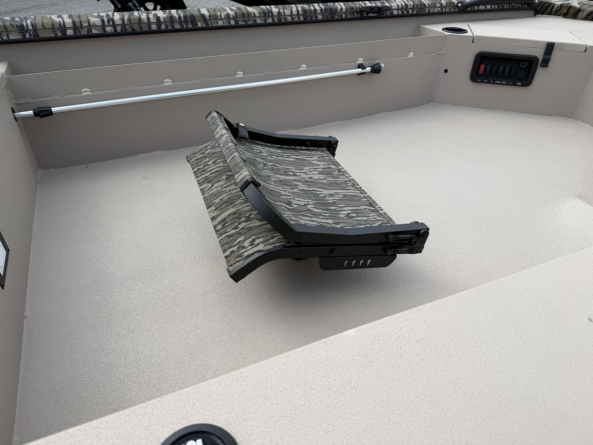 2026 Avid Boats 16 Commander