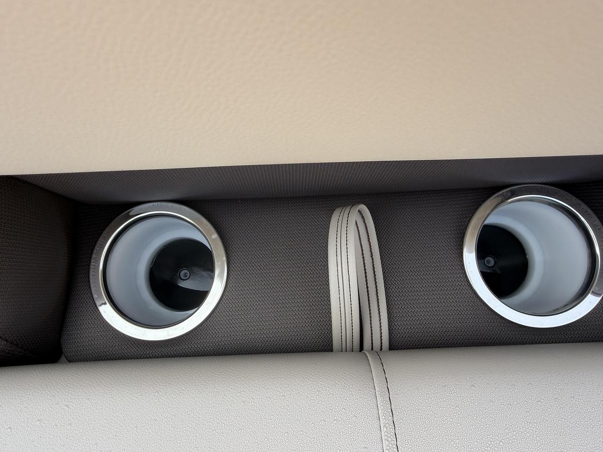 2026 Bentley Pontoons Legacy 223 Navigator