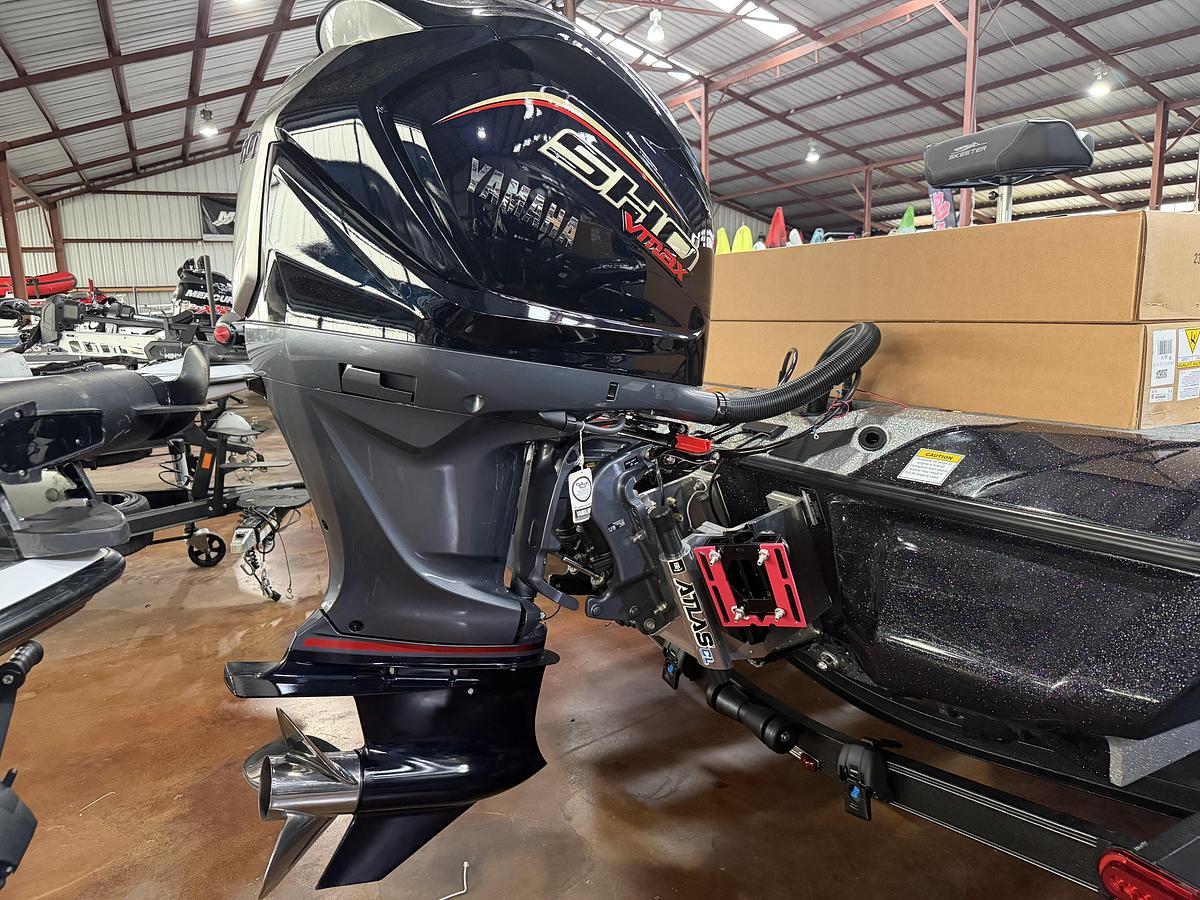 2027 Skeeter ZXE20