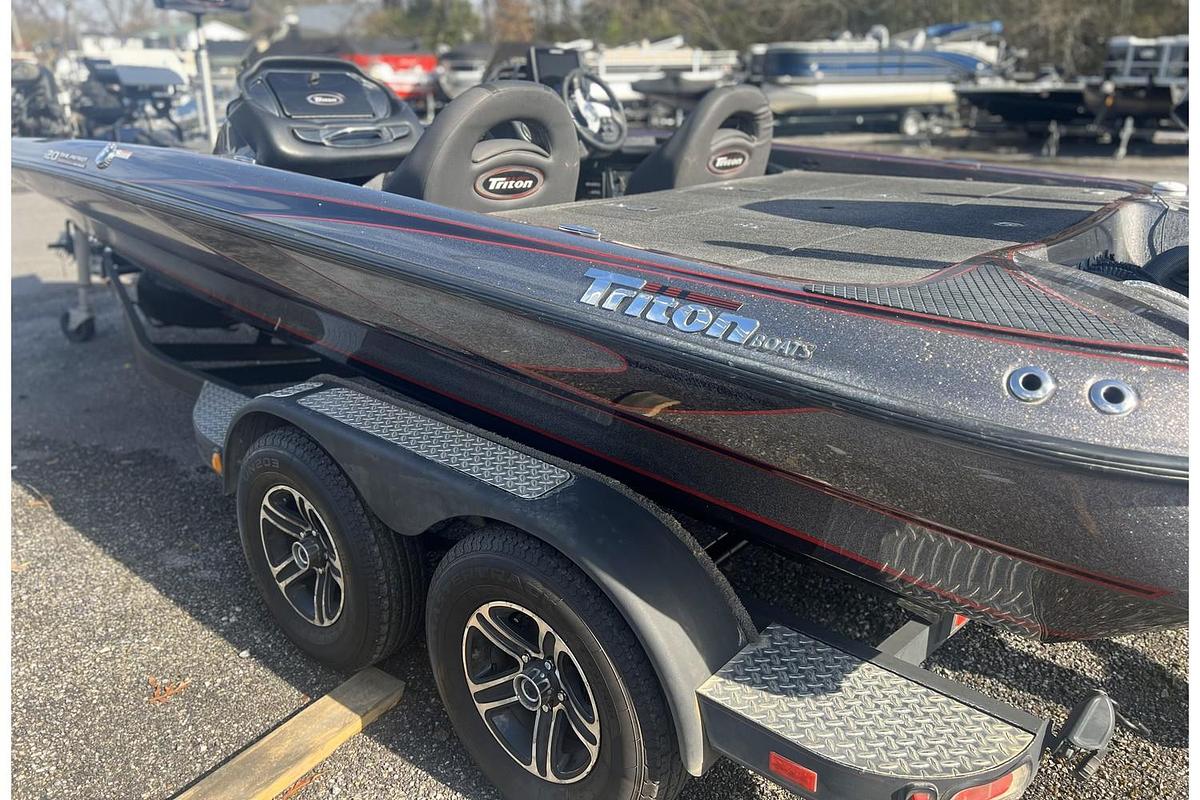 Used 2019 Triton Boats TRX20 Dual Console