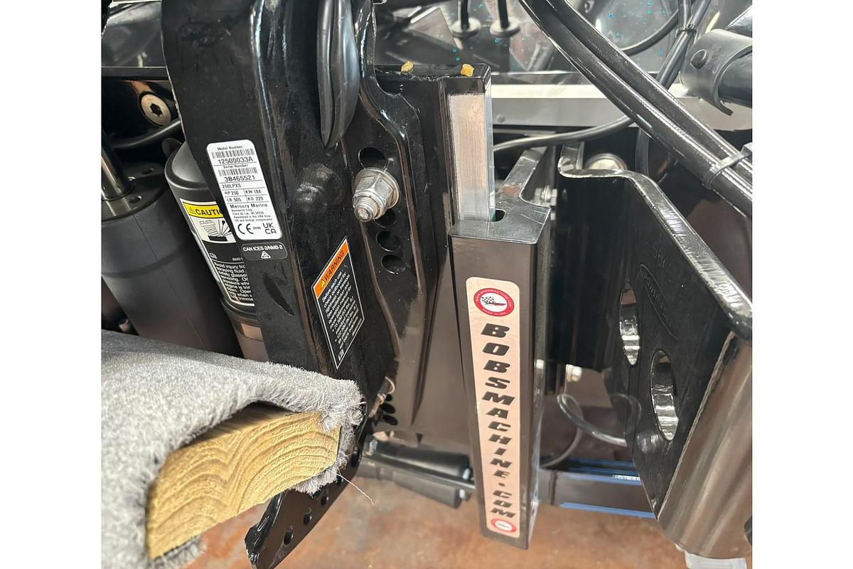 2025 Bass Cat Caracal STS