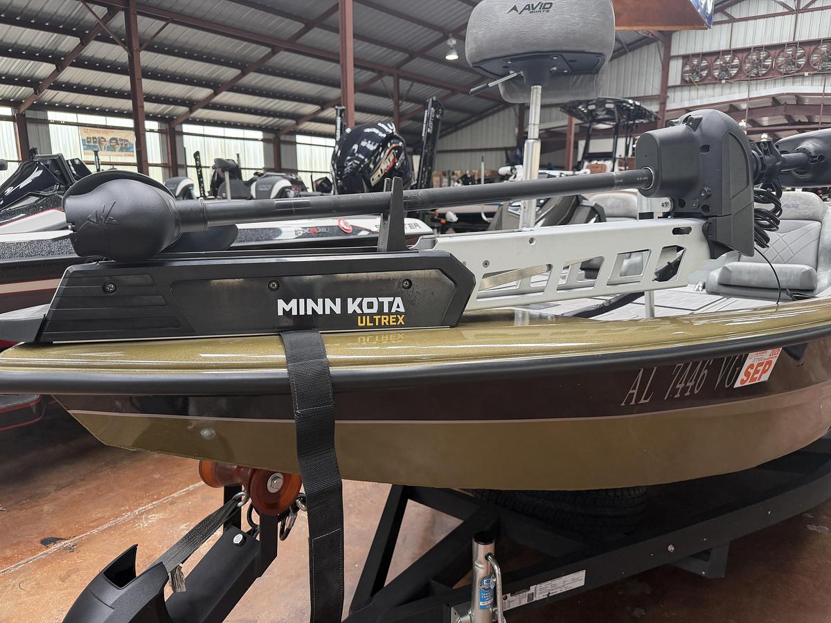 Used 2024 Avid Boats 18XC