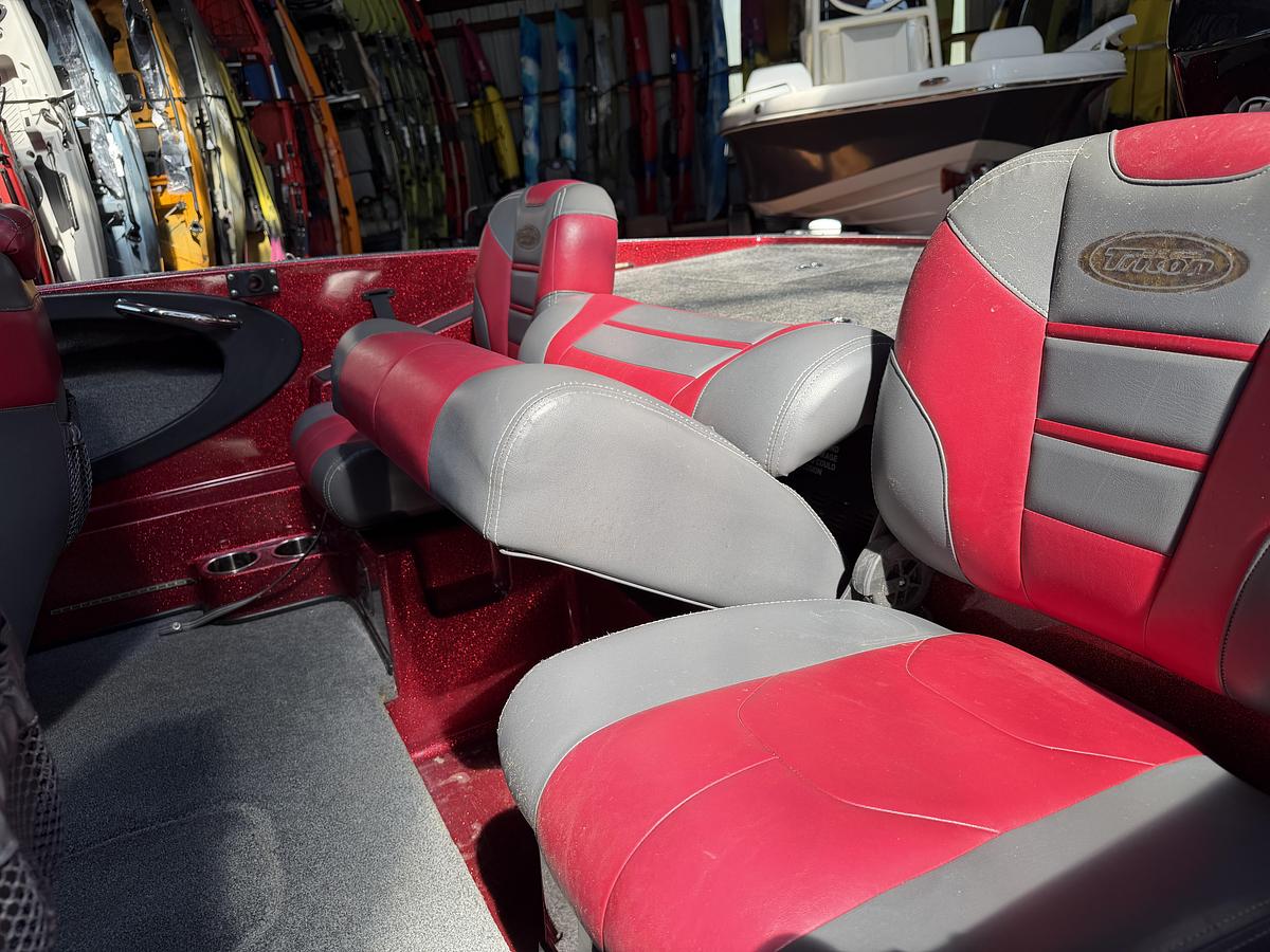 Used 2010 Triton Boats 190 Escape