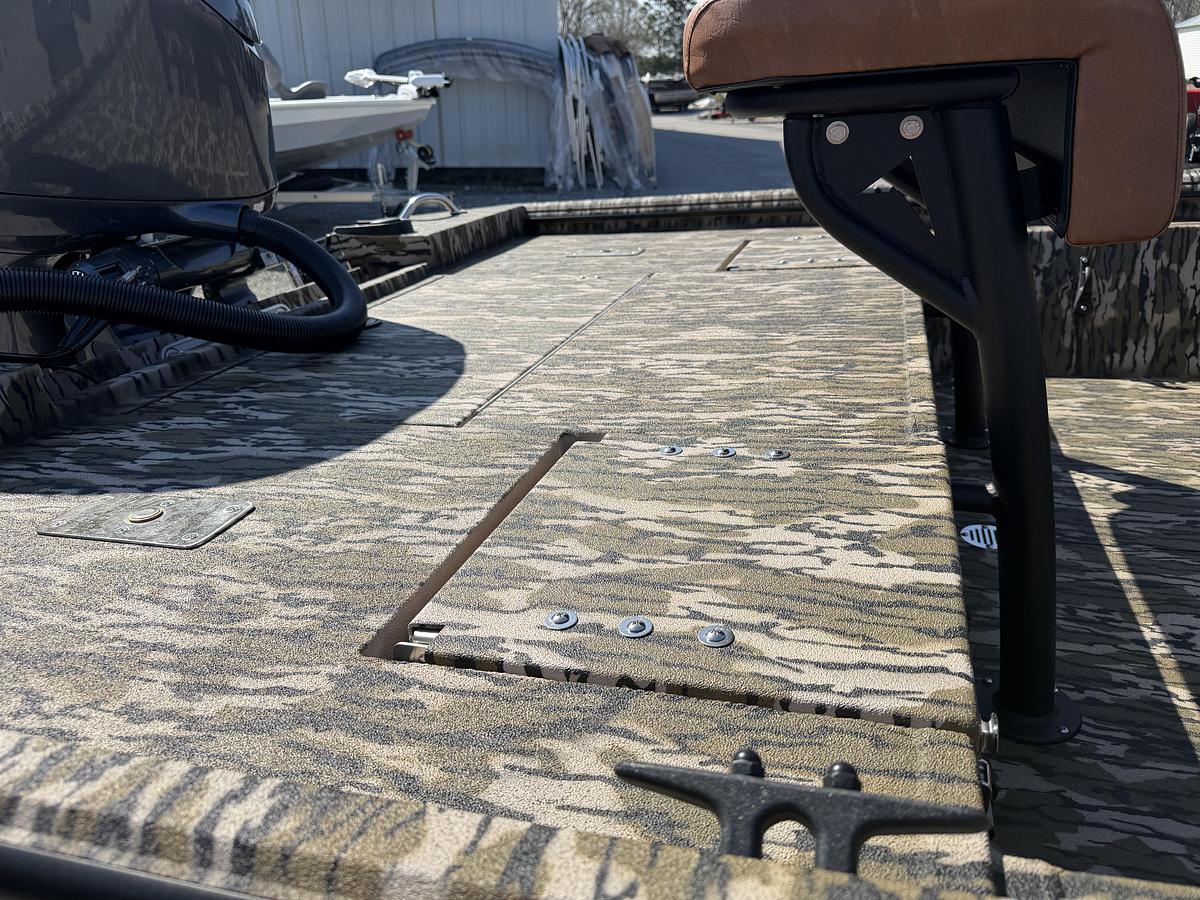 2026 Avid Boats 20CC Rogue