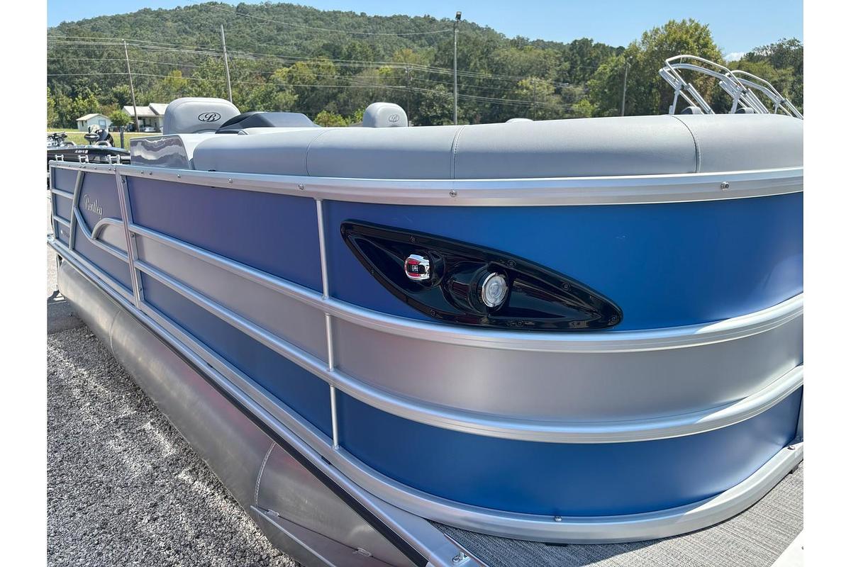 2026 Bentley Pontoons Legacy 200 Swingback