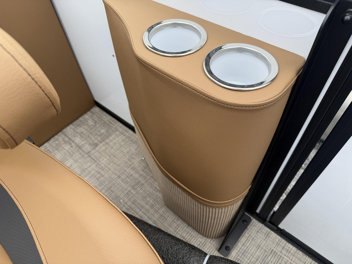 2027 Bentley Pontoons Legacy 223 Navigator