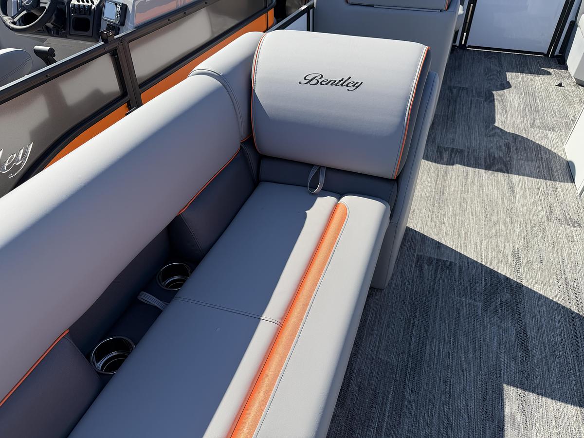 2026 Bentley Pontoons Bolt 223