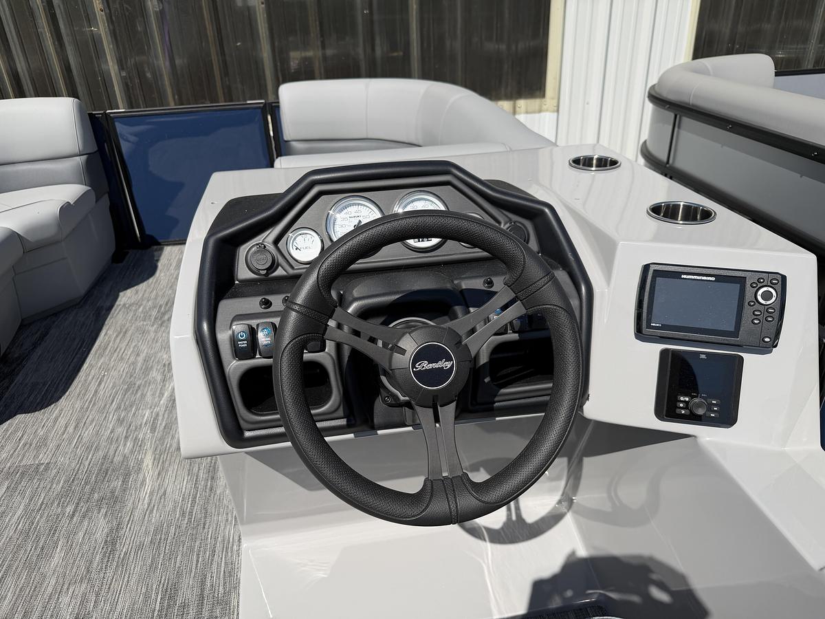 2026 Bentley Pontoons Legacy 200 Cruise