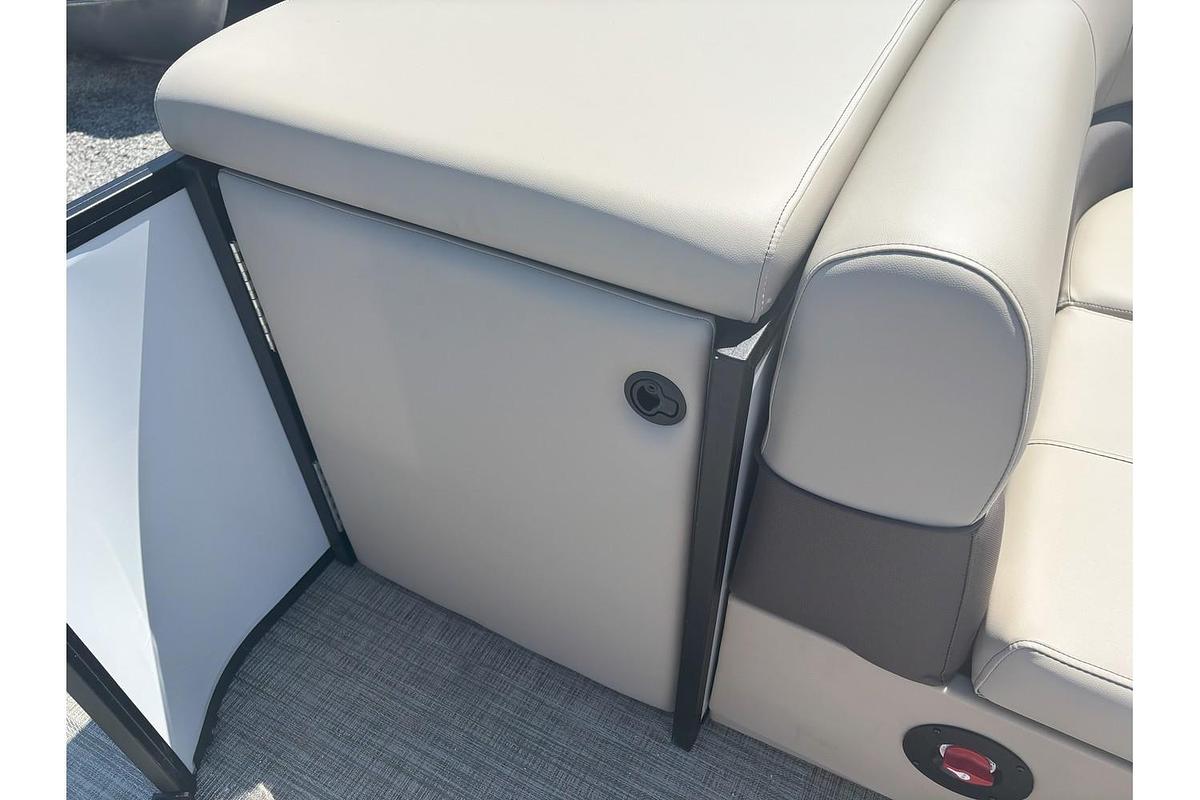 2026 Bentley Pontoons Legacy 200 Cruise