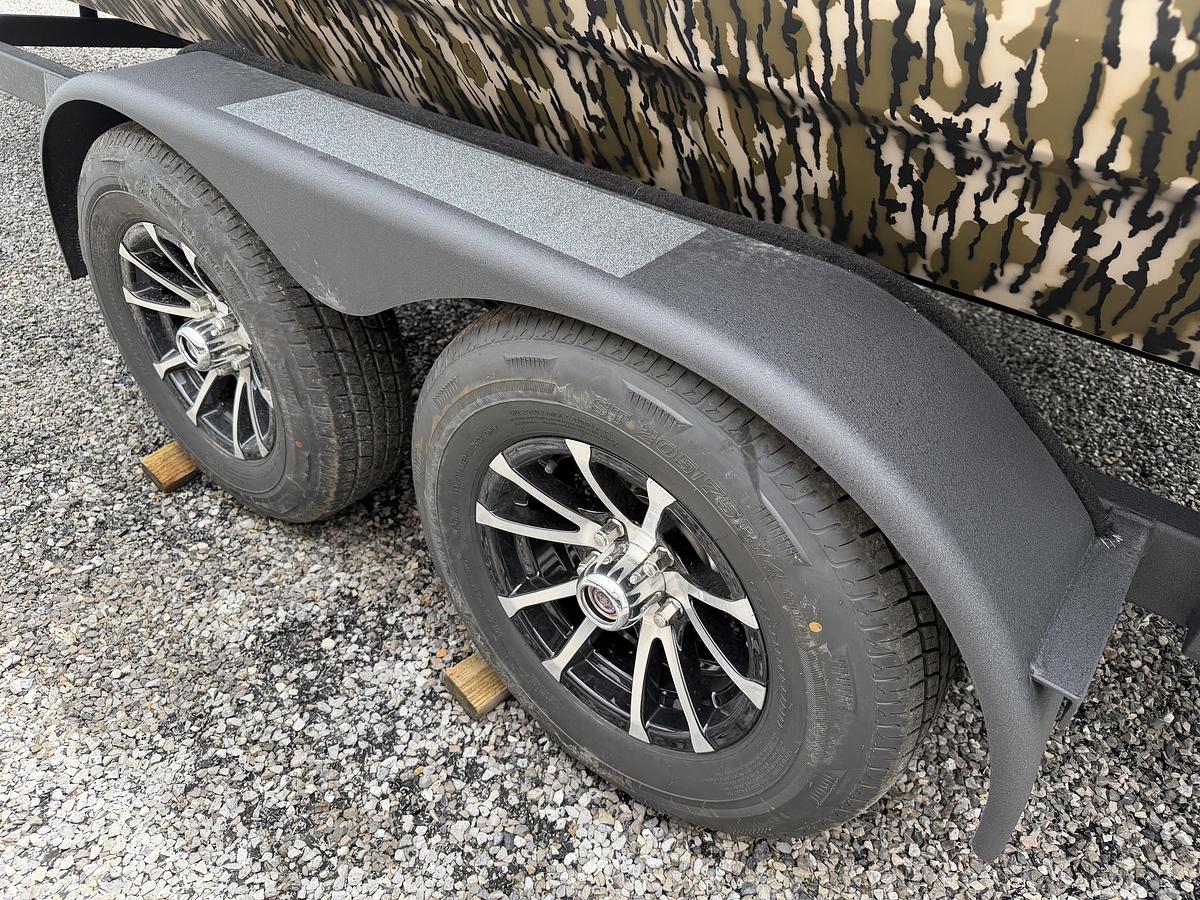 2026 Avid Boats 20CC Rogue