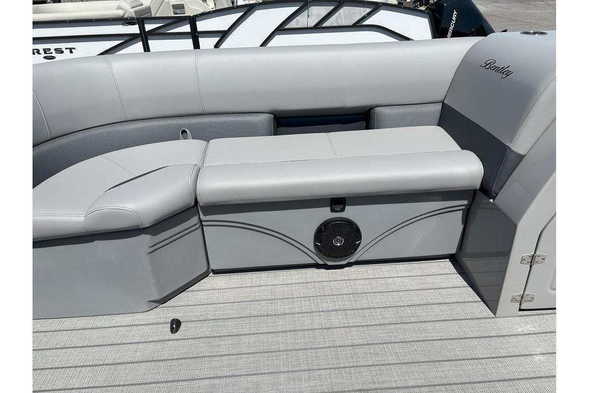 2025 Bentley Pontoons Legacy 223 Cruise