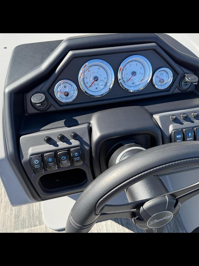 2026 Bentley Pontoons Legacy 200 Cruise