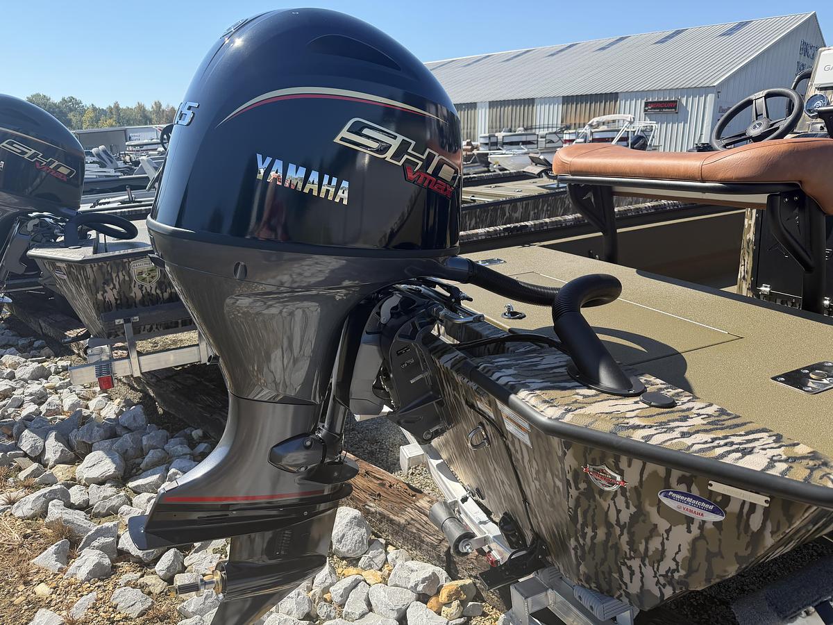 2027 Avid Boats 18CC Rogue