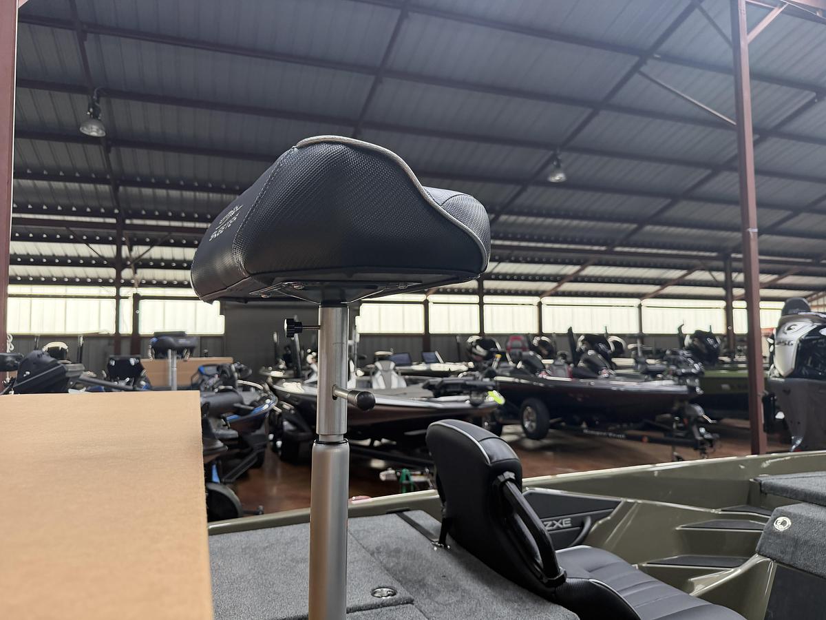 2027 Skeeter ZXE20