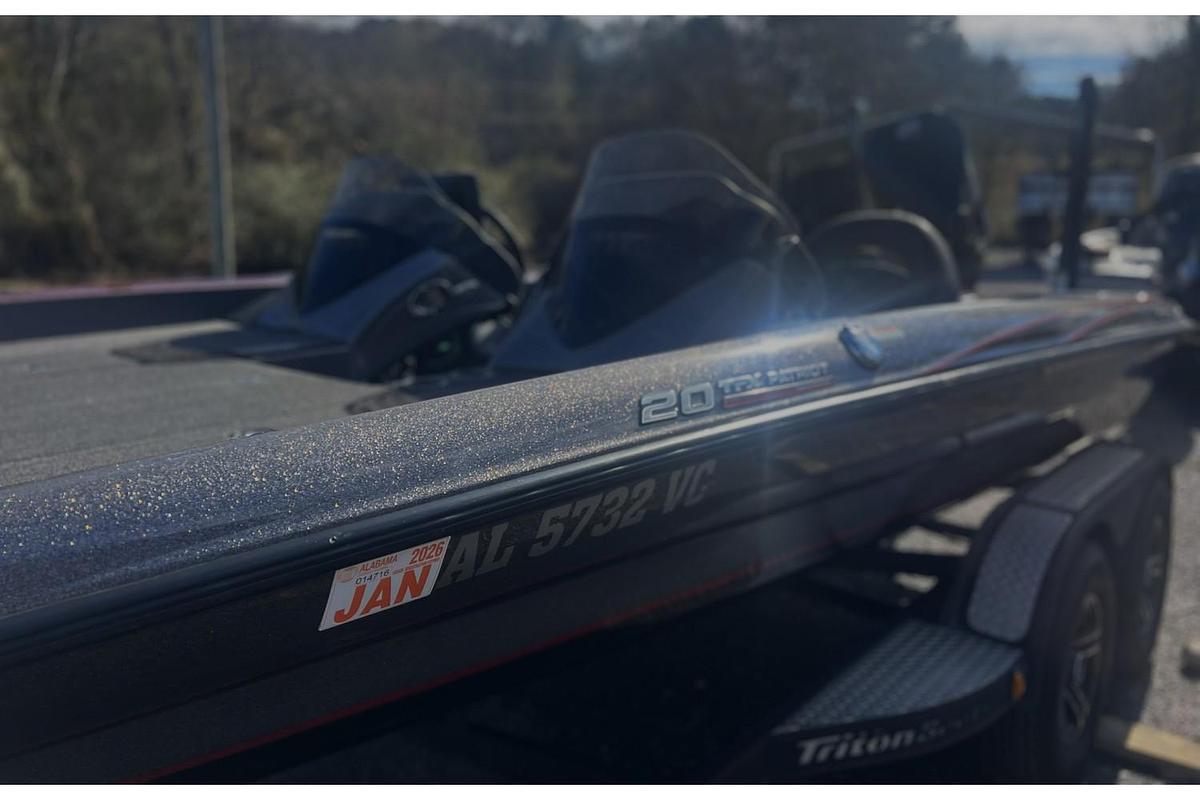 Used 2019 Triton Boats TRX20 Dual Console