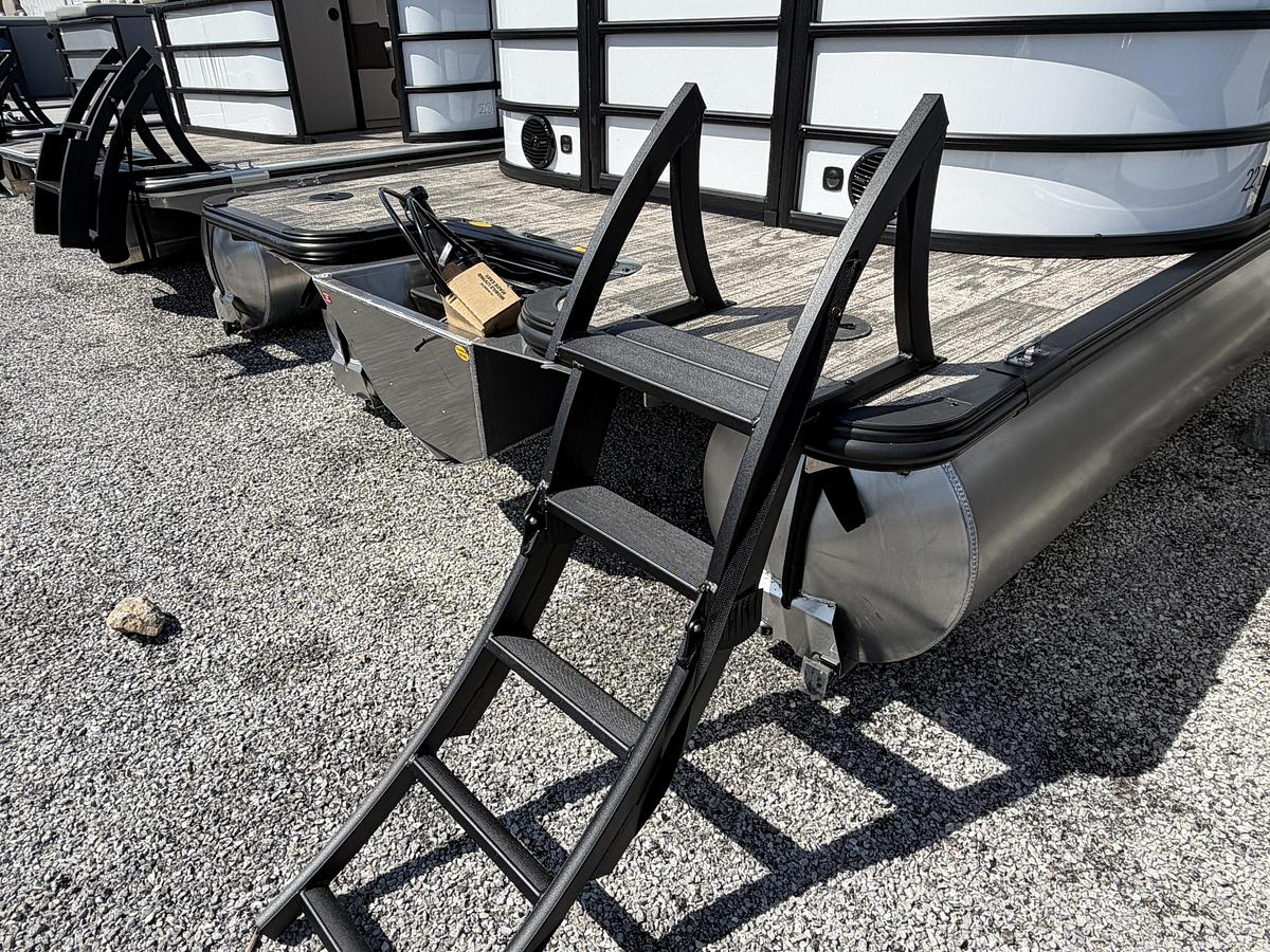 2026 Bentley Pontoons Legacy 223 Navigator